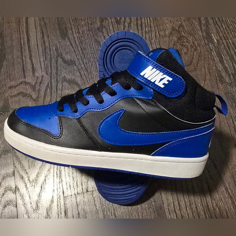 NIKE Court Burrough
